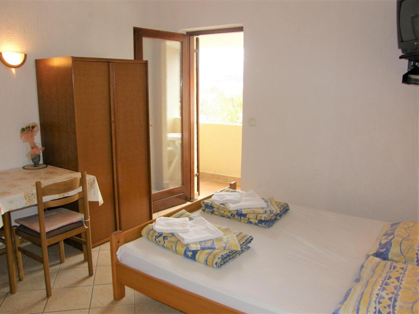 Apartments Miljenka Baška Esterno foto
